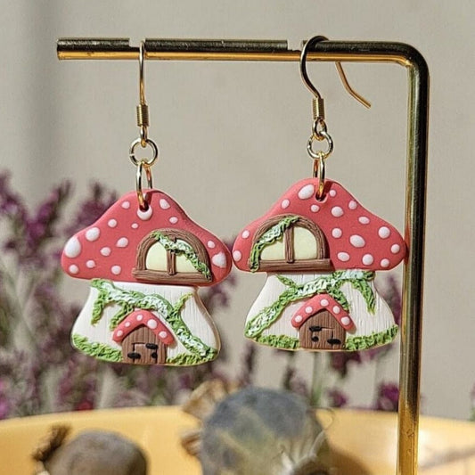 Cottagecore mushroom house earrings polymer clay - Rankų darbo auskarai su grybu