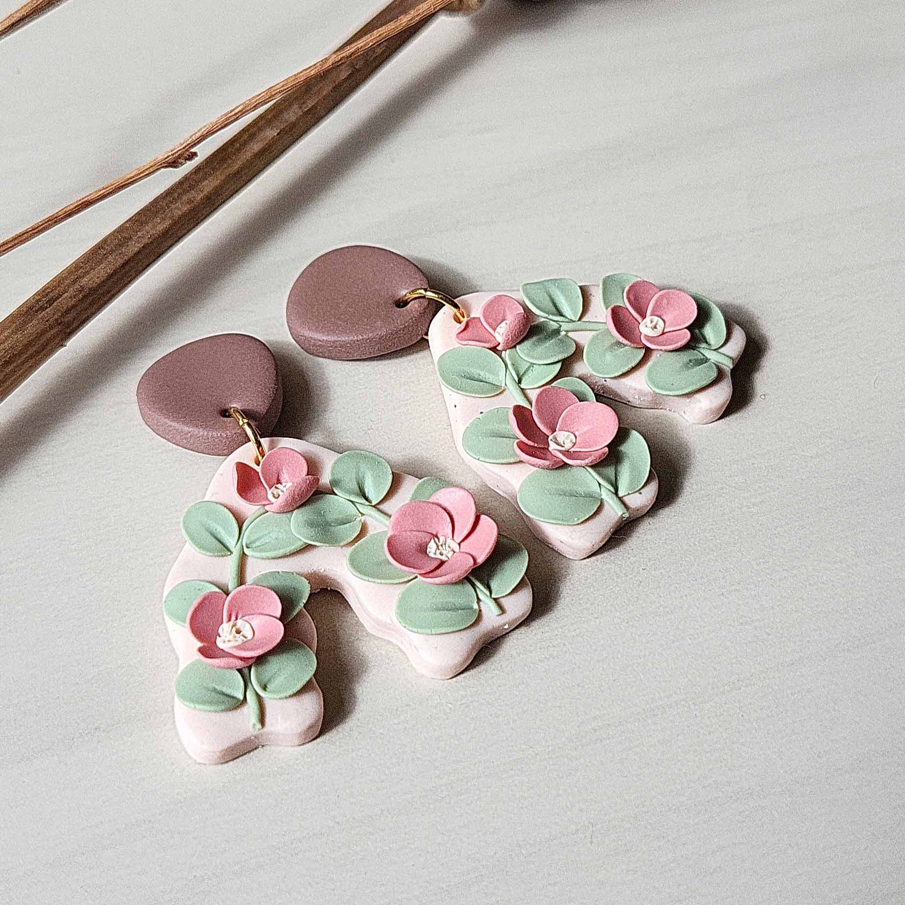 Beautiful floral earrings handmade 