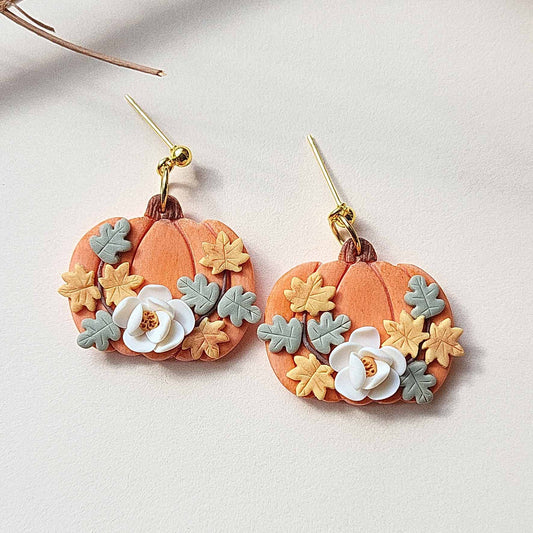 Cute pumpkin floral polymer clay earrings handmade gift for her - Rankų darbo auskaras su moliūgu ir gėle