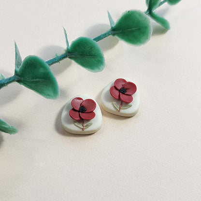 Cute red flower stud earrings - Rankų darbo auskaras su gėle