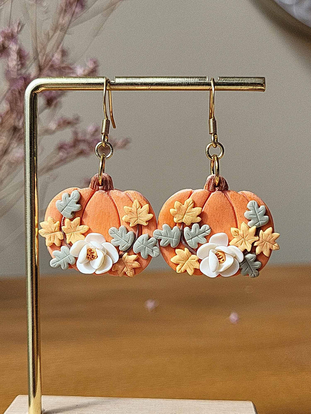 Cute fall pumpkin polymer clay earrings - Handmade cute pumpkin floral polymer clay earrings - Rankų darbo auskaras su moliūgu ir gėle