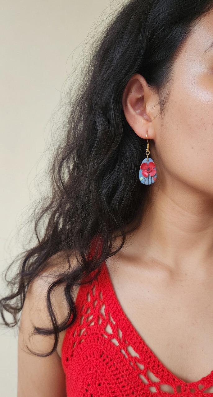 Dangle Poppy earrings  - Ranku darbo auskarai su gele