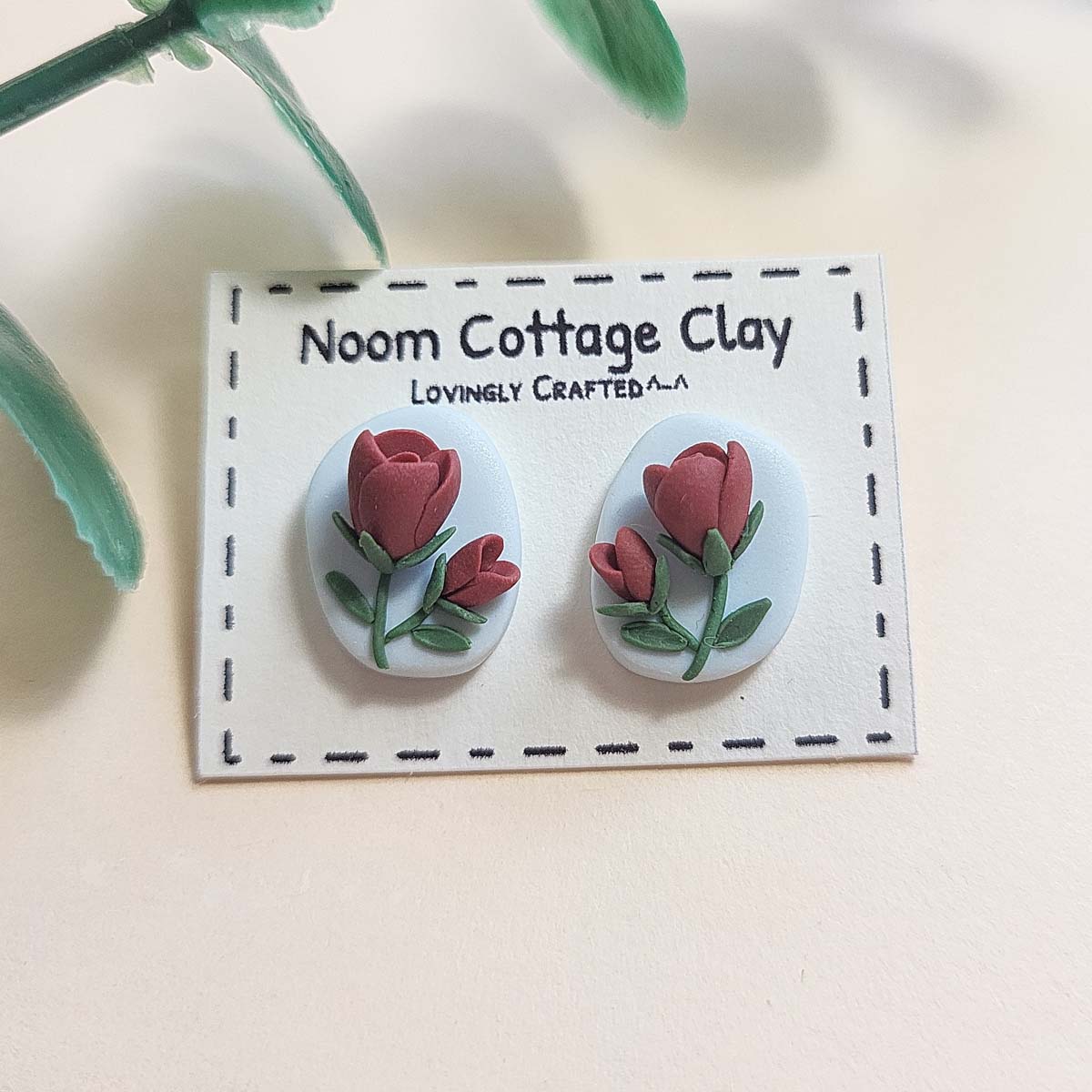 Handmade Tulip stud earrings - Rankų darbo auskaras su raudonu rože