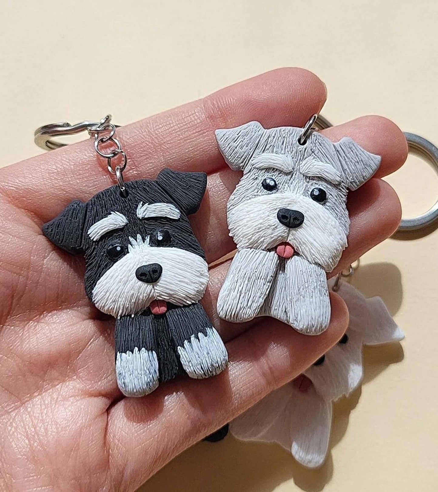 Cute Schnauzer dog keychain, polymer clay dog gift – Rankų darbo raktų pakabukas su šnauceriu