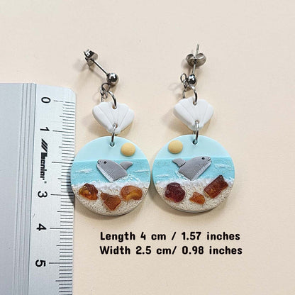 Cute shark earrings with natural amber stone - Rankų darbo auskarai su rykliais ir tikru natūraliu gintaru