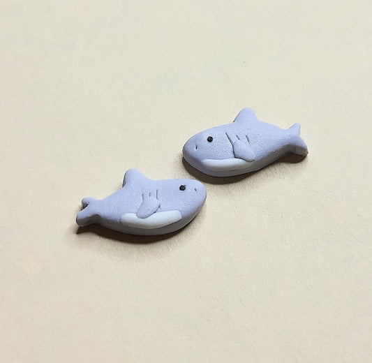 Cute shark stud earrings - Rankų darbo auskarai su ryklio motyv, pagaminti iš polimerinio molio.