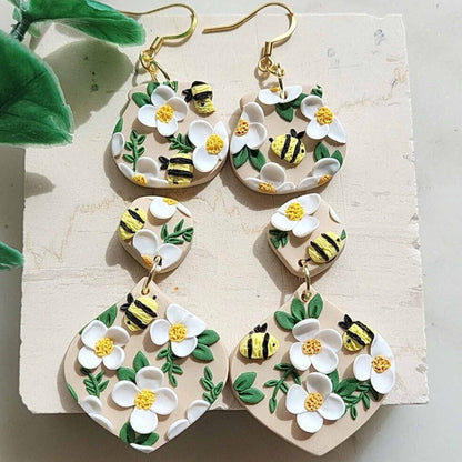 Wild flower earrings handmade - Rankų darbo auskarai „Gėlės ir bitės“