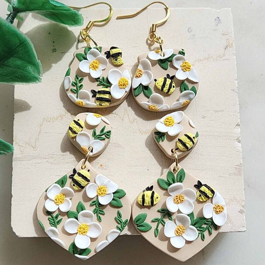 Wild flower earrings handmade - Rankų darbo auskarai „Gėlės ir bitės“