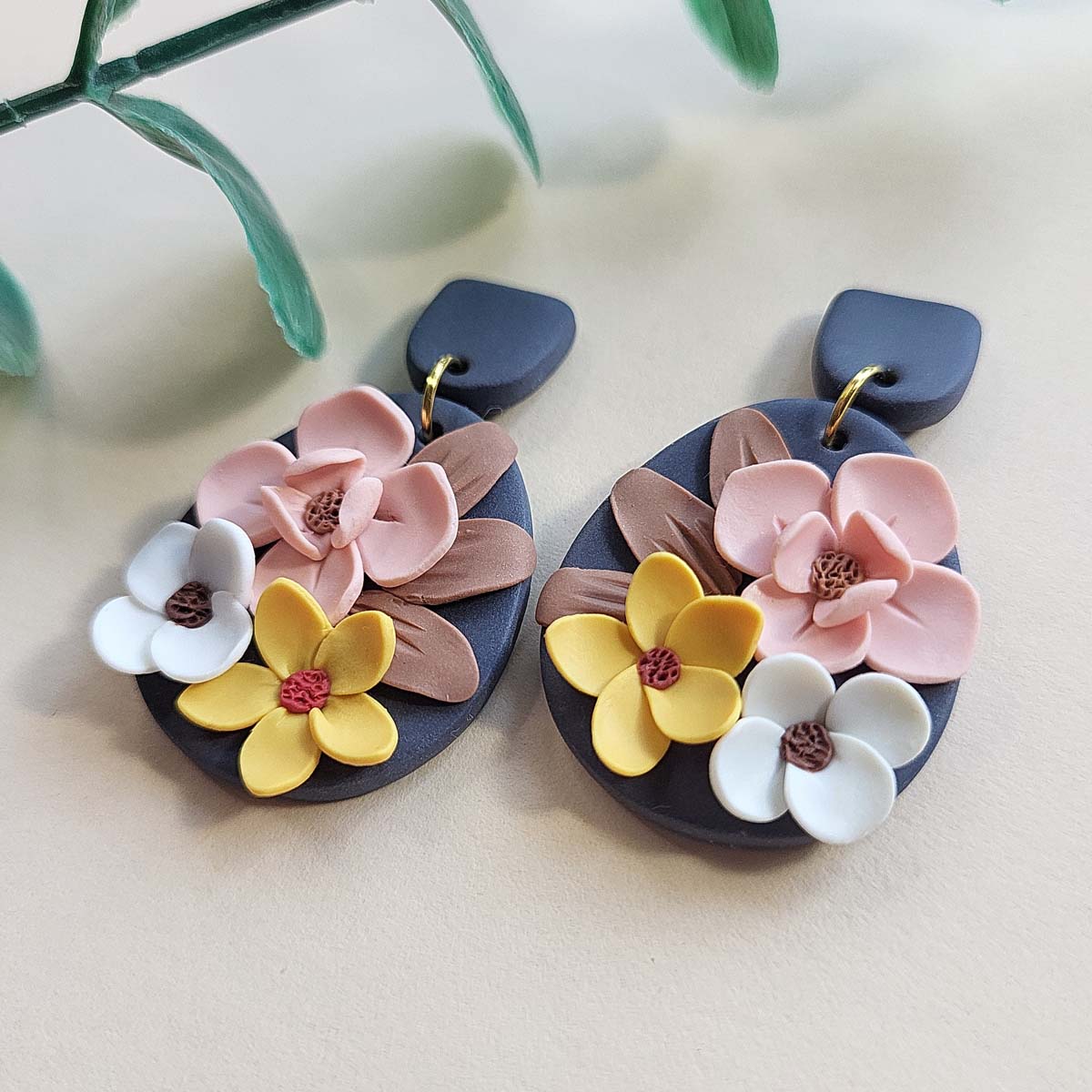 Boho polymer clay earrings handmade gift for women - Rankų darbo auskarai su gėlėmis