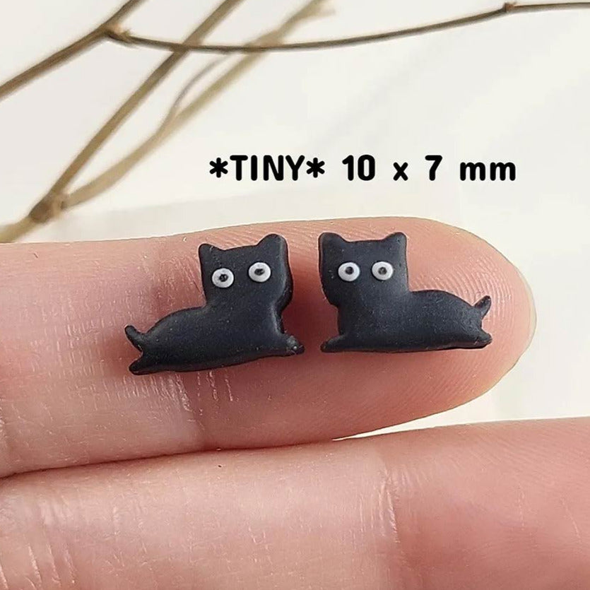 Tiny cat studs 