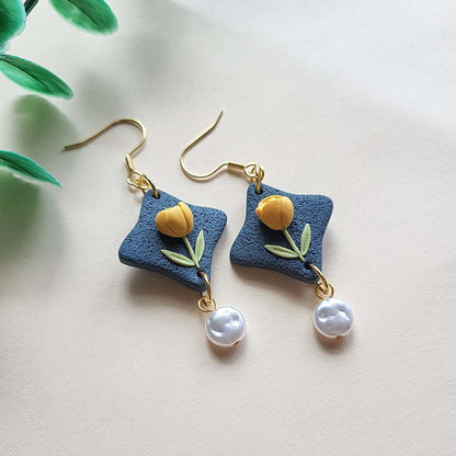 Cute Tulip summer flower polymer clay earrings for women - Rankų darbo auskarai su geltona tulpės gėle iš polimerinio molio
