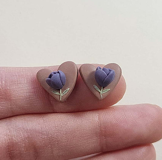 Purple Tulip stud earrings handmade - Rankų darbo auskarai su violetine tulpe 