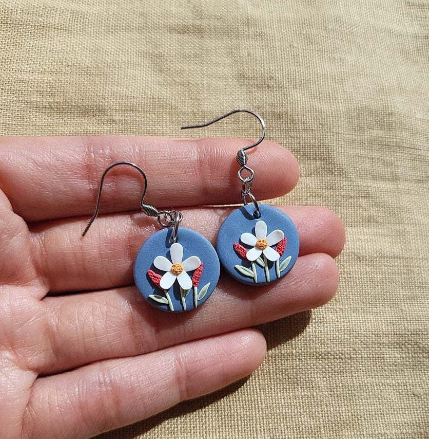Handmade dainty flower polymer clay earrings - Rankų darbo auskarai su gėlių motyvais