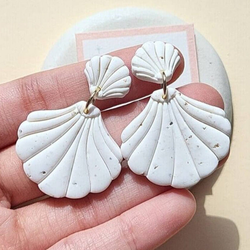 Dangle white shell earrings 